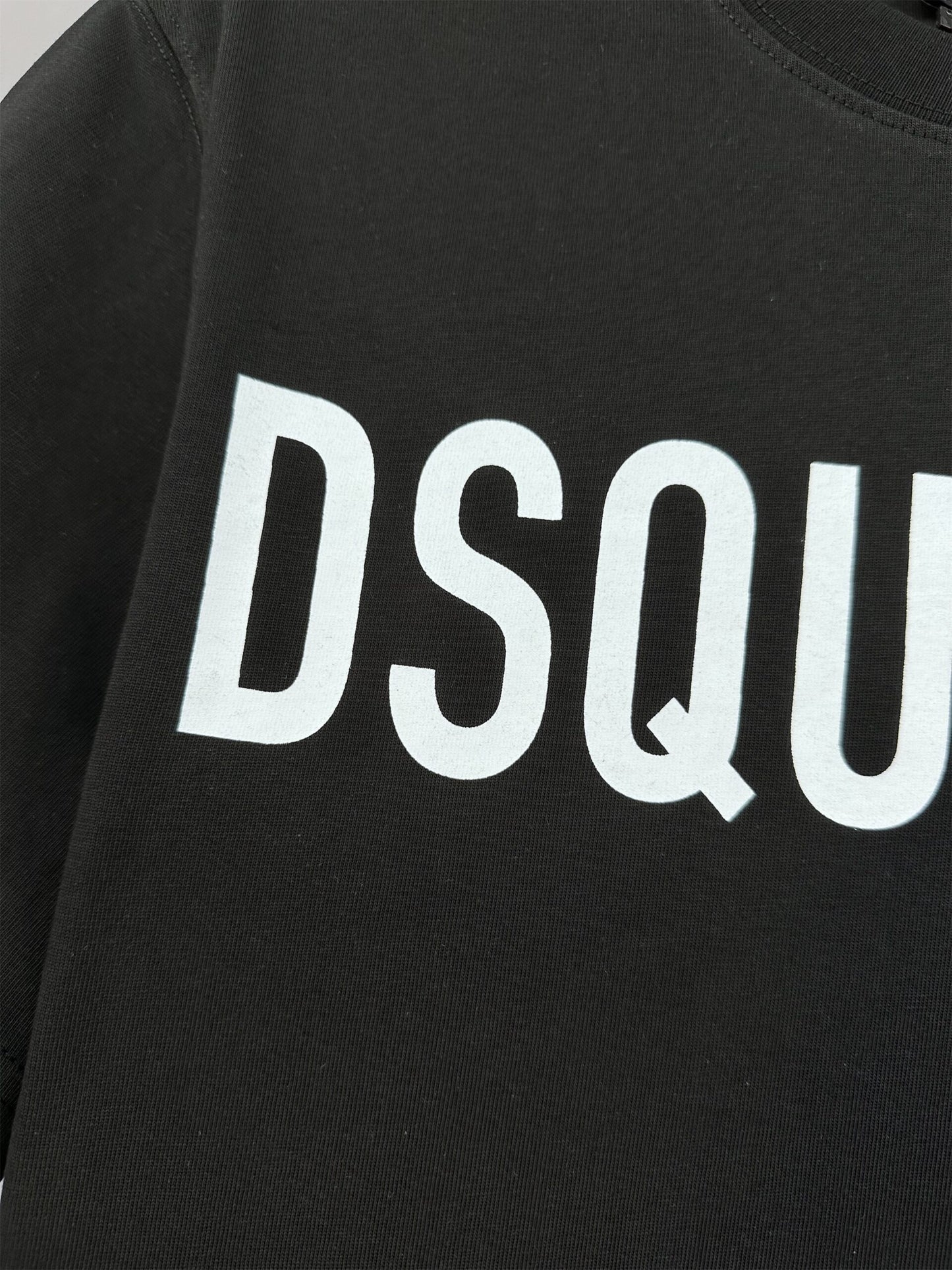 Dsquared2 T Cămașă Dt044 - prezentare produs