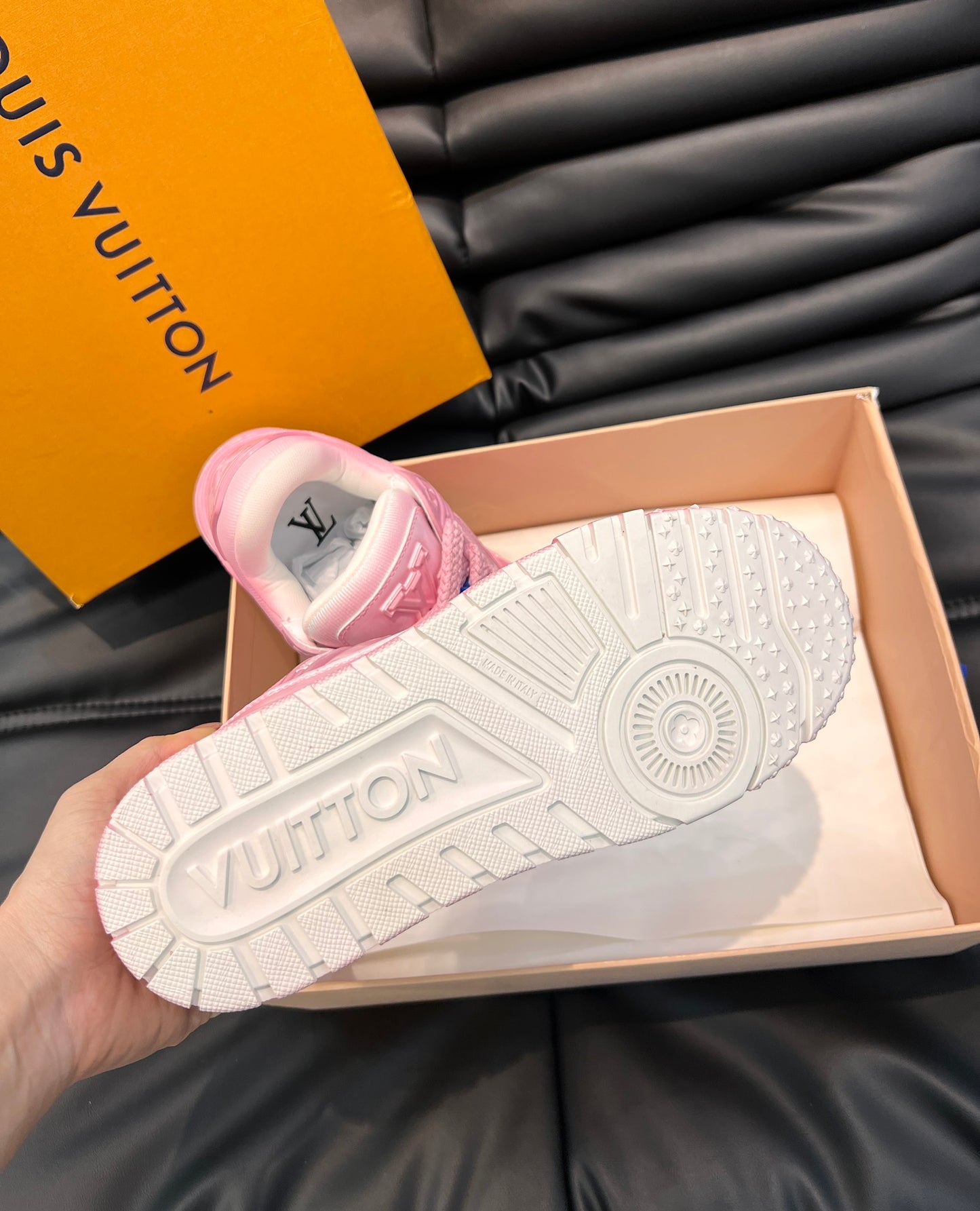 Louis Vuitton LV Pantofi sport Maxi Roz - prezentare produs