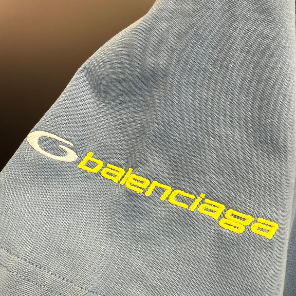 Balenciaga T Cămașă Exclusive - prezentare produs