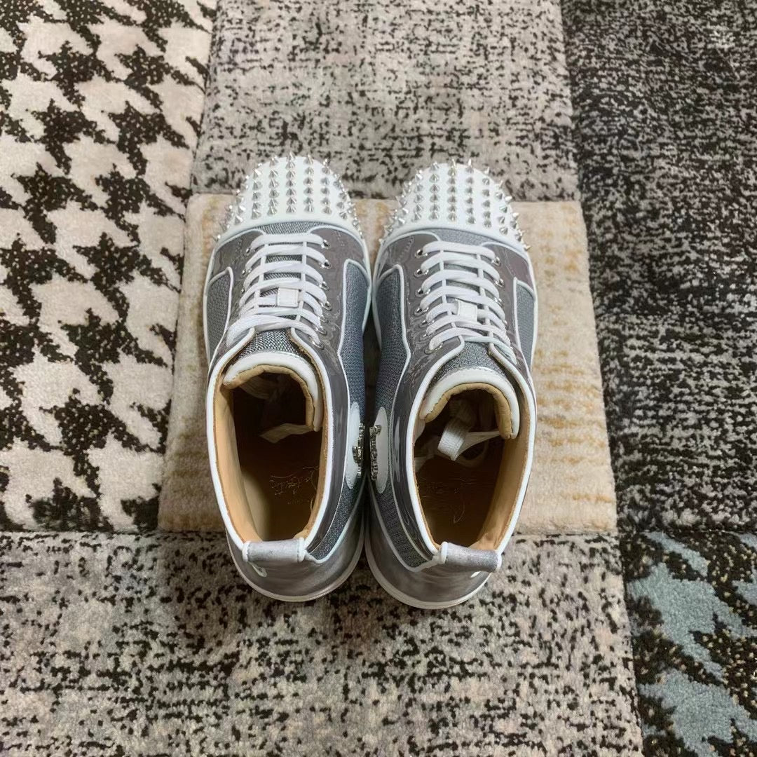 Christian Louboutin Gri Alb Spikes High - prezentare produs