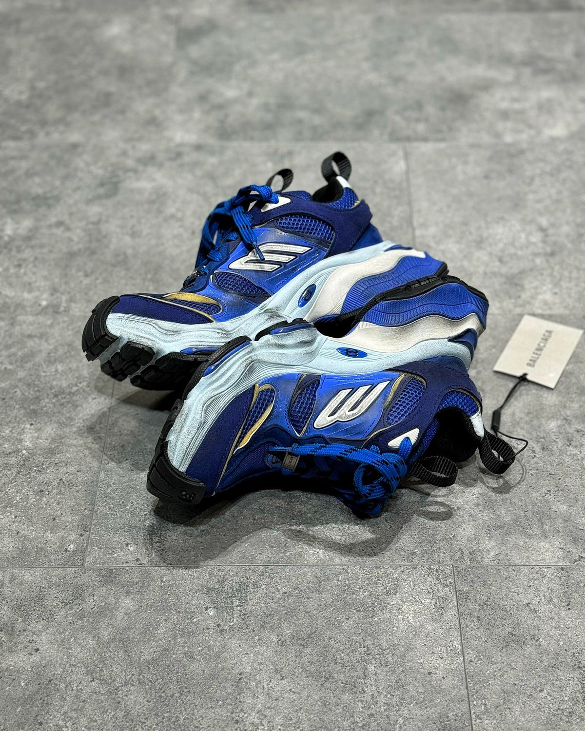 Balenciaga Cargo Albastru - prezentare produs