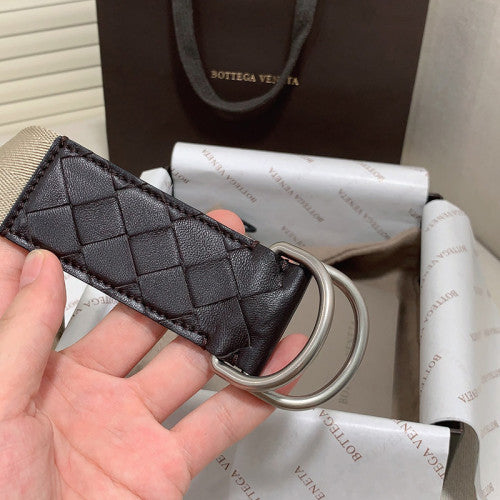 Bottega Veneta Curea - prezentare produs