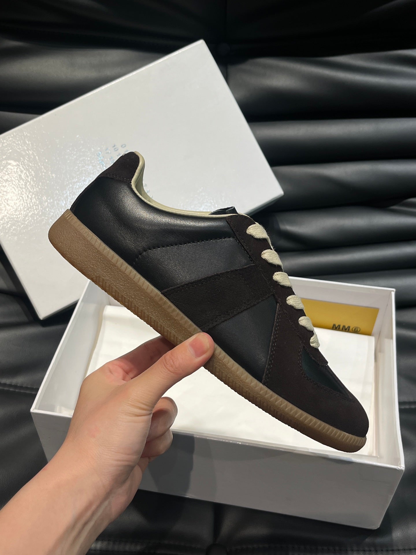 Maison Margiela Pantofi sport Închis Maro - prezentare produs