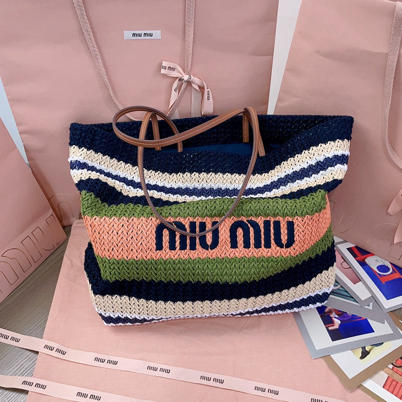 Miu Miu Geantă Exclusive - prezentare produs