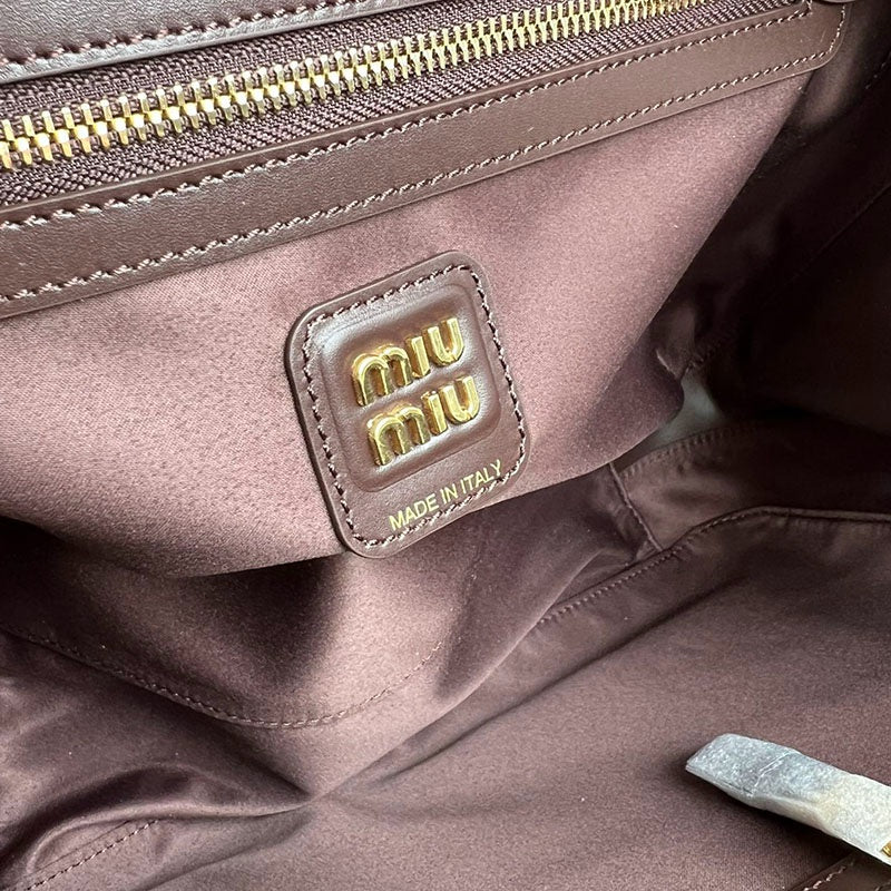 Miu Miu Geantă Exclusive - prezentare produs