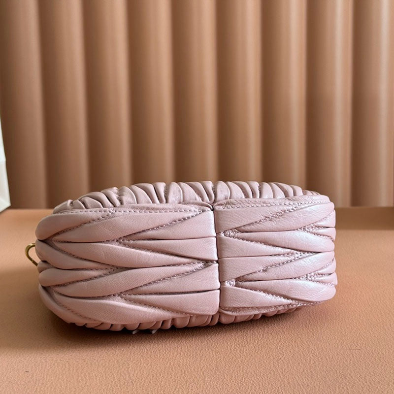 Miu Miu Geantă Exclusive Small - prezentare produs