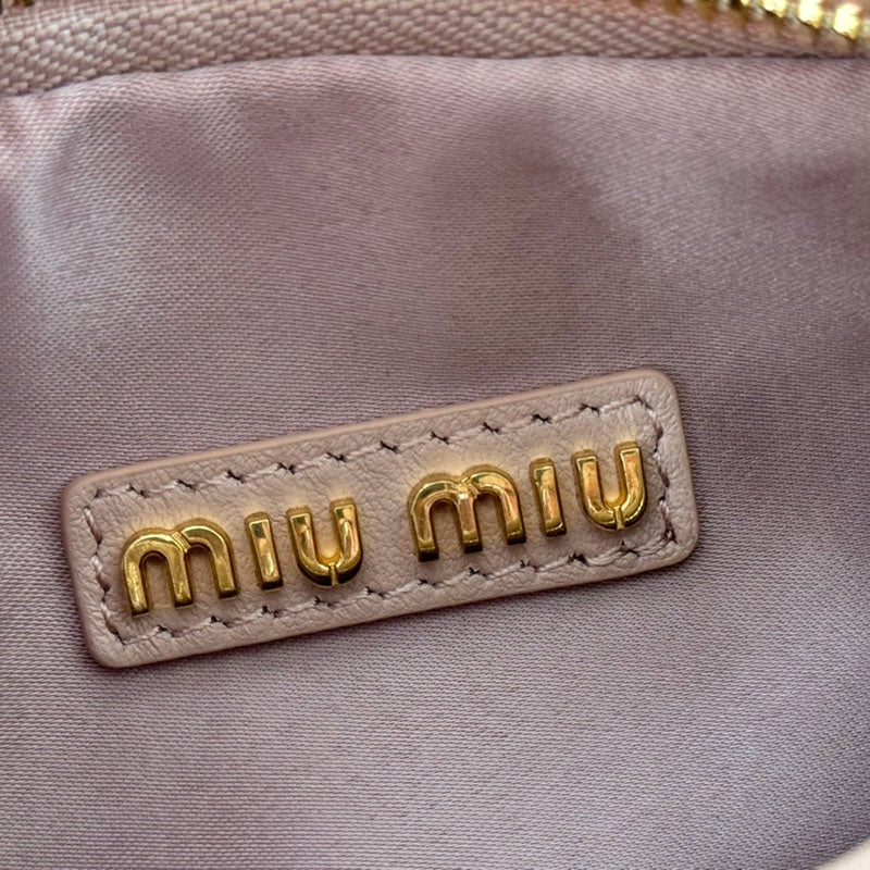 Miu Miu Geantă Exclusive Medium - prezentare produs