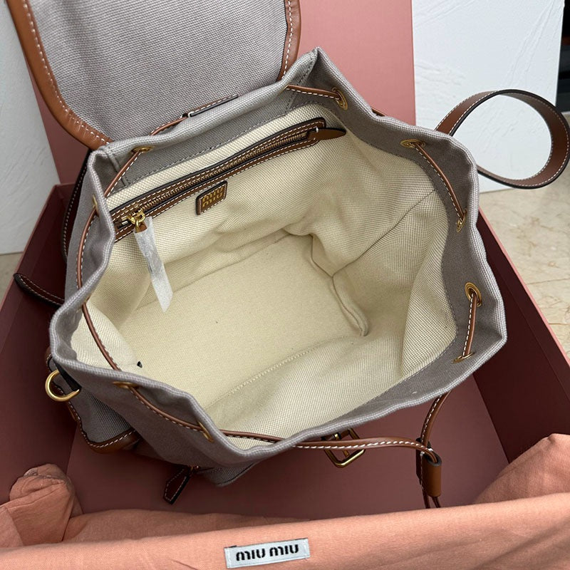 Miu Miu Geantă Exclusive Medium - prezentare produs