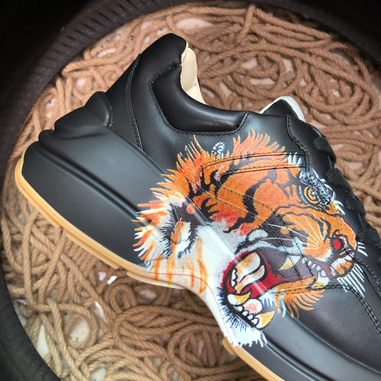 Gucci Rython Negru Tiger - prezentare produs