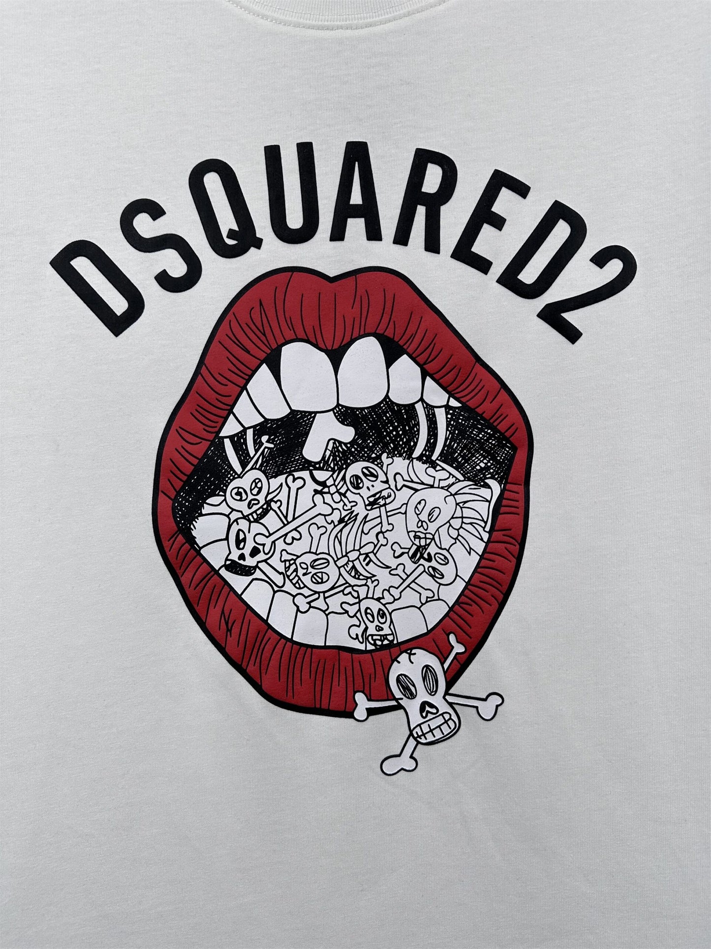 Dsquared2 T Cămașă Dt037 - prezentare produs