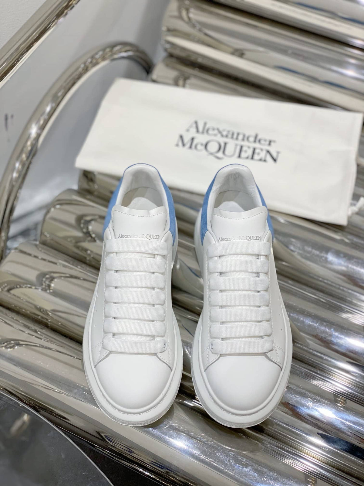 Alexander McQueen Baby Albastru Alb - prezentare produs