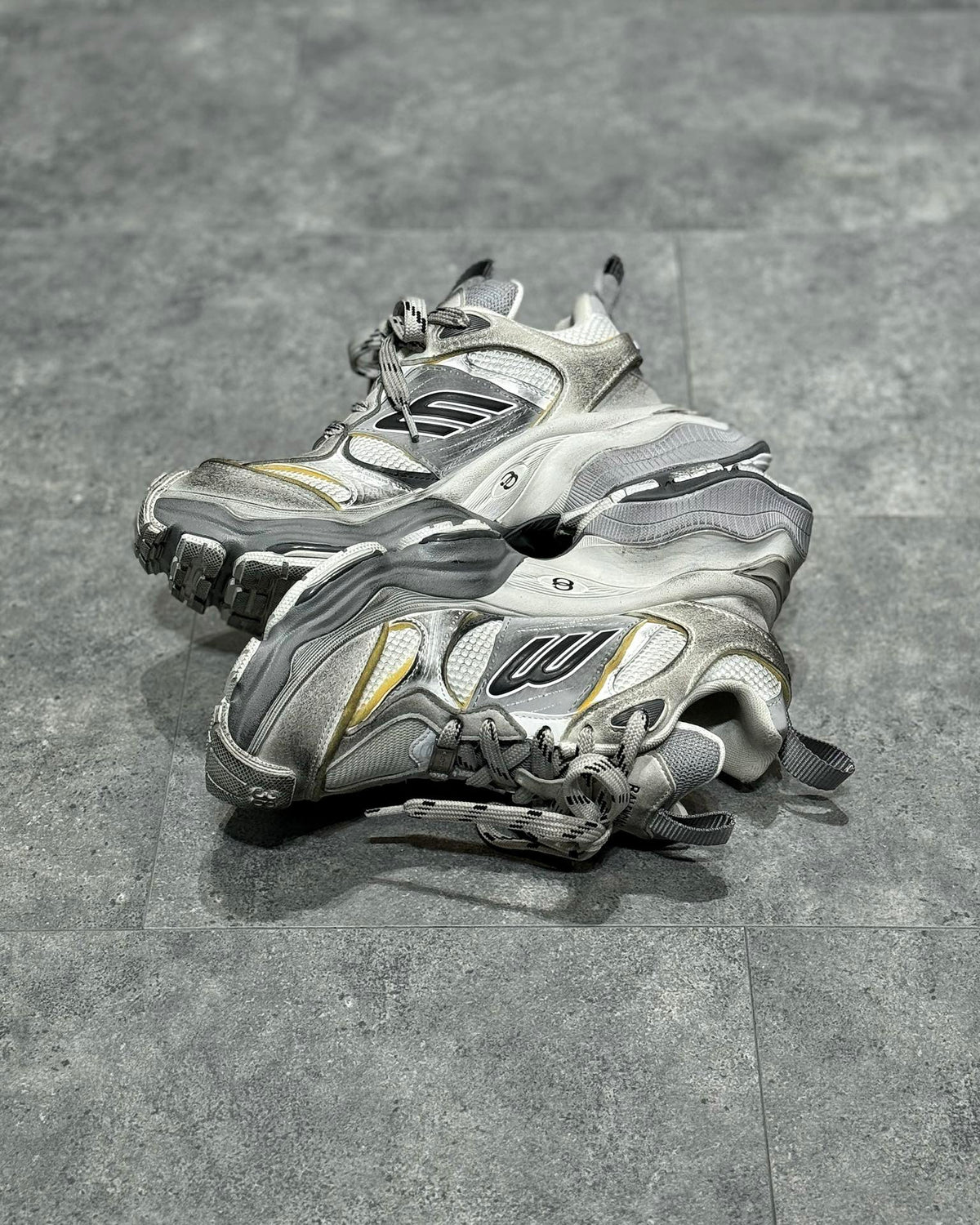 Balenciaga Cargo Gri - prezentare produs