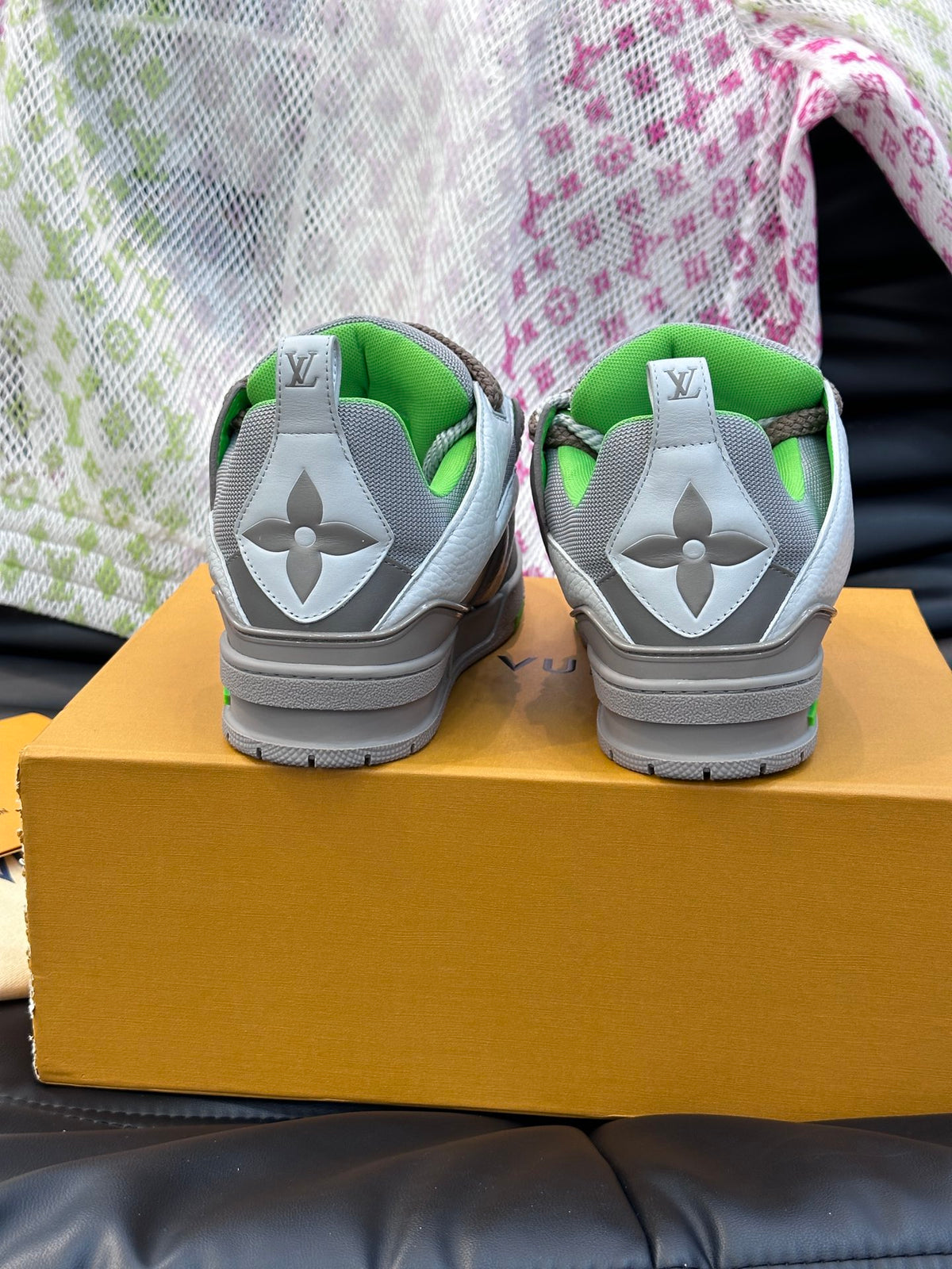 Louis Vuitton LV Skate Gri Verde - prezentare produs