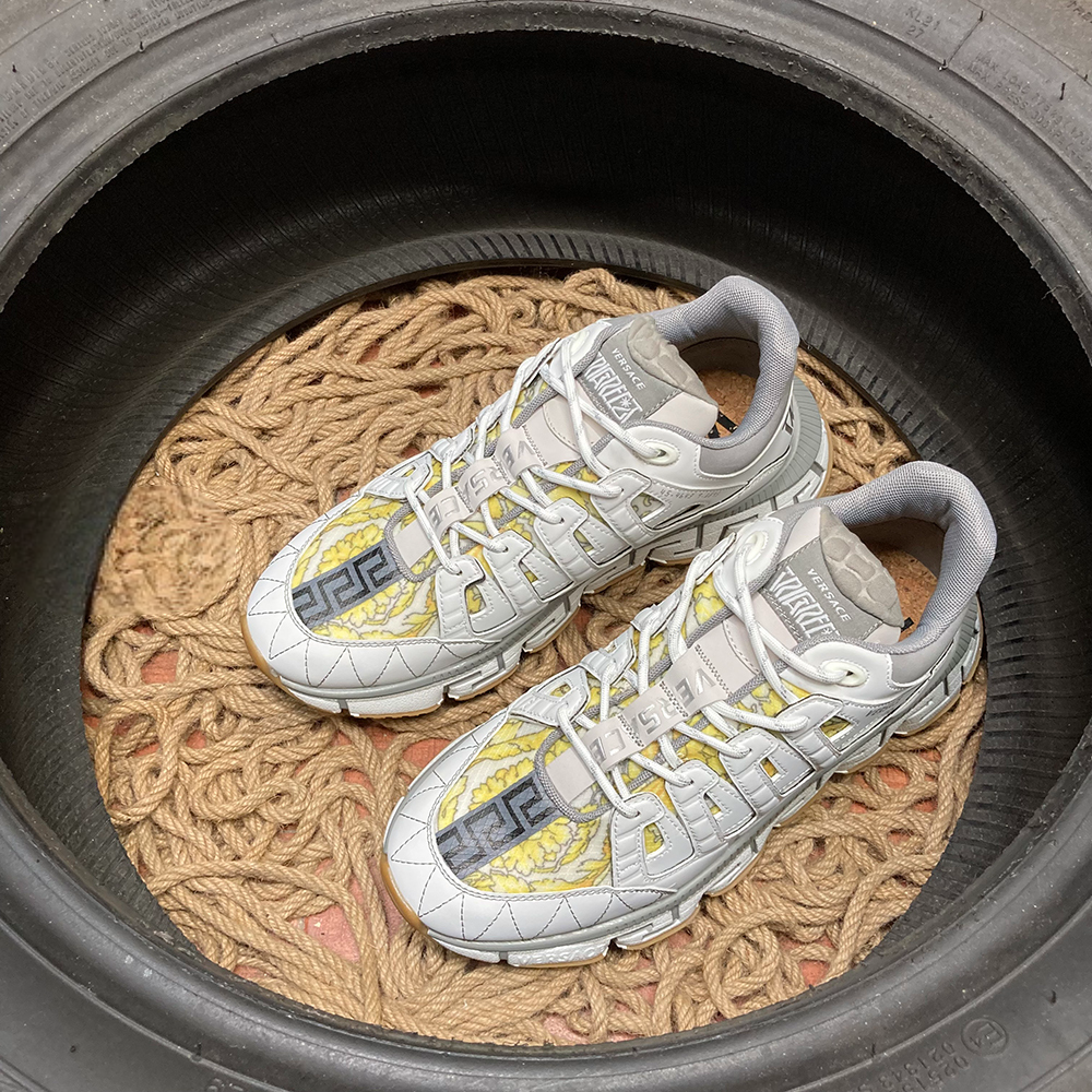 Versace Trigreca V18 - prezentare produs