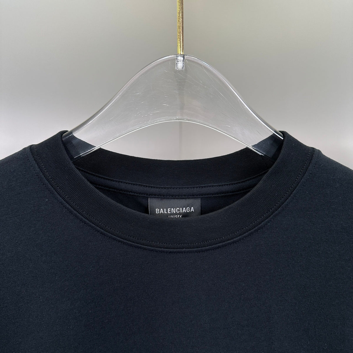Balenciaga T Cămașă Exclusive - prezentare produs