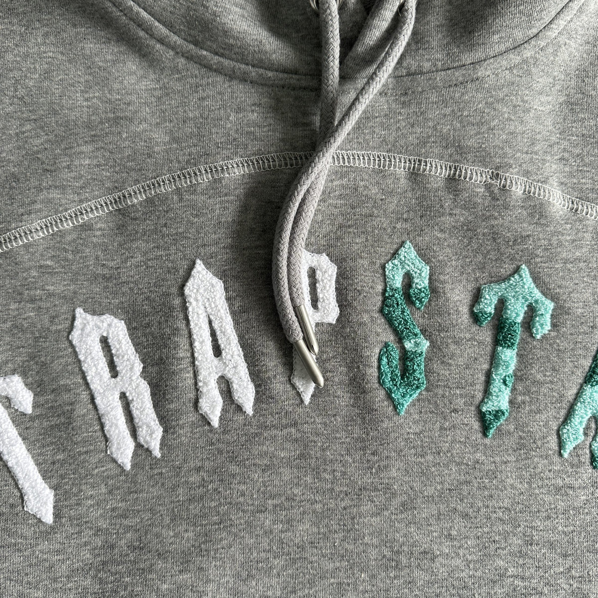 Trapstar Trening Gri Sea Albastru - prezentare produs