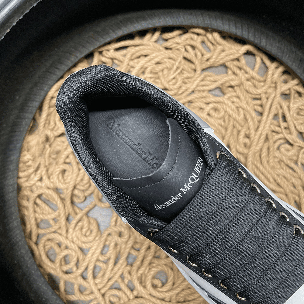 Alexander Mcqueen 33 - prezentare produs
