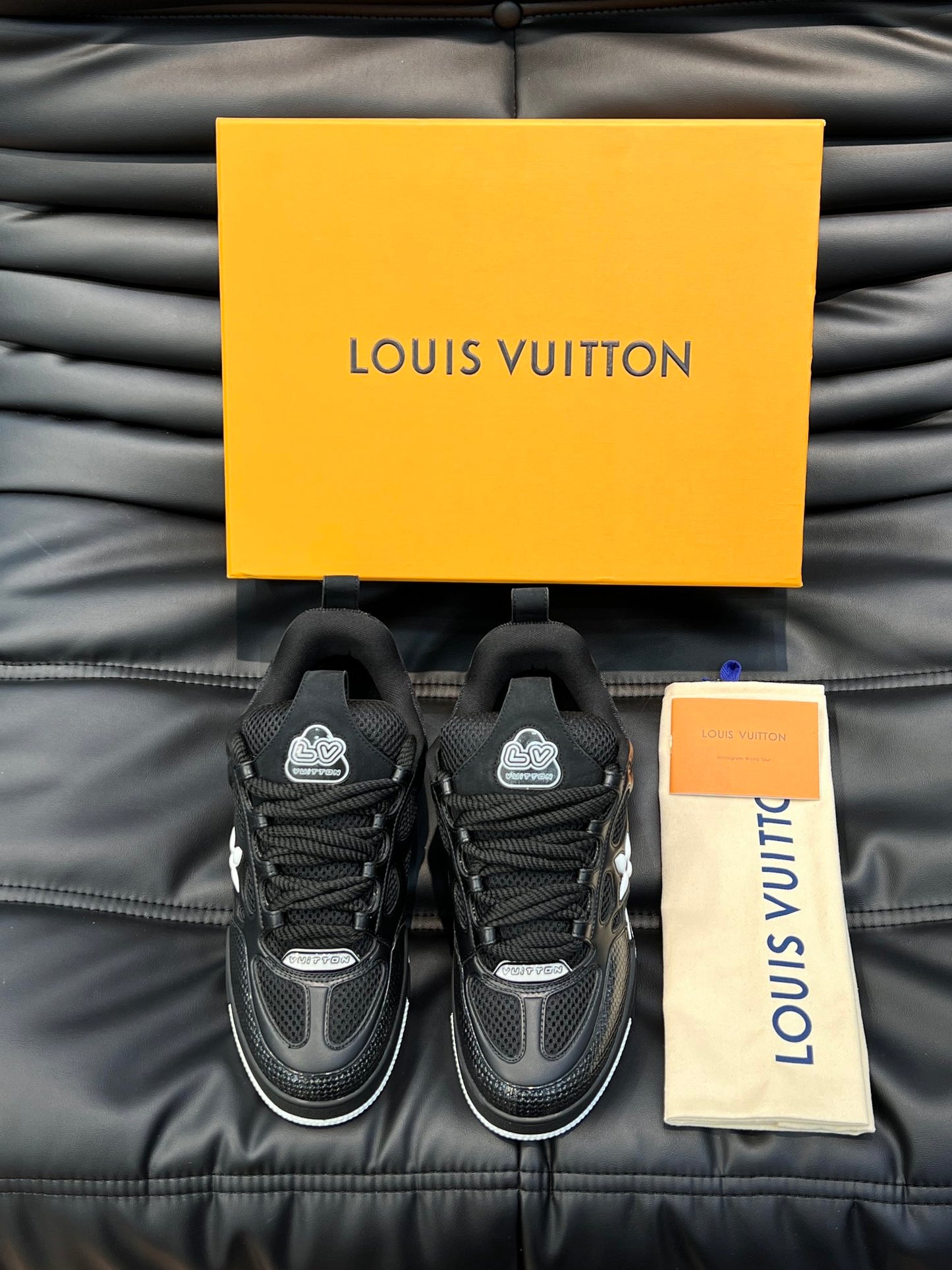 Louis Vuitton LV Skate Negru - prezentare produs