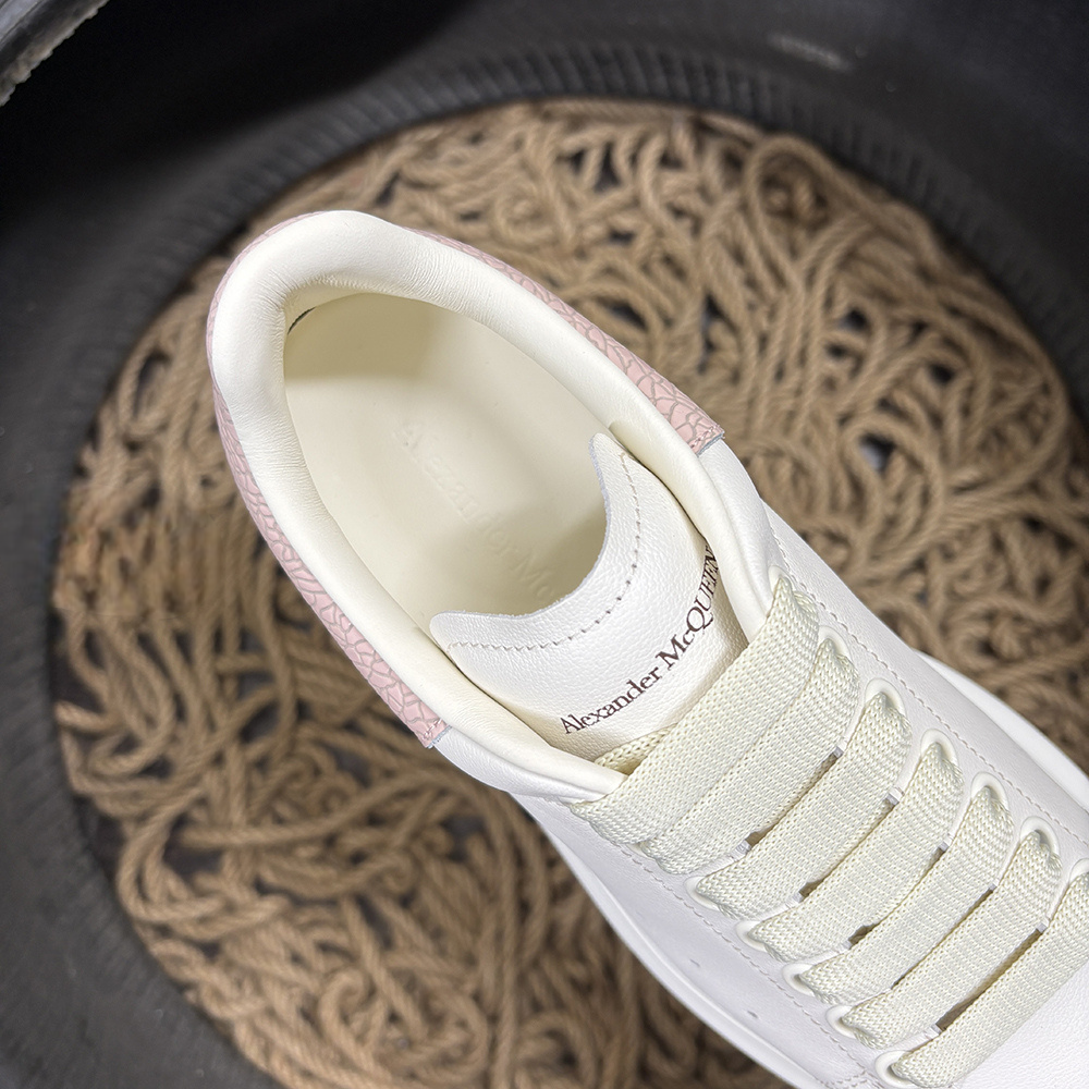 Alexander McQueen Roz - prezentare produs