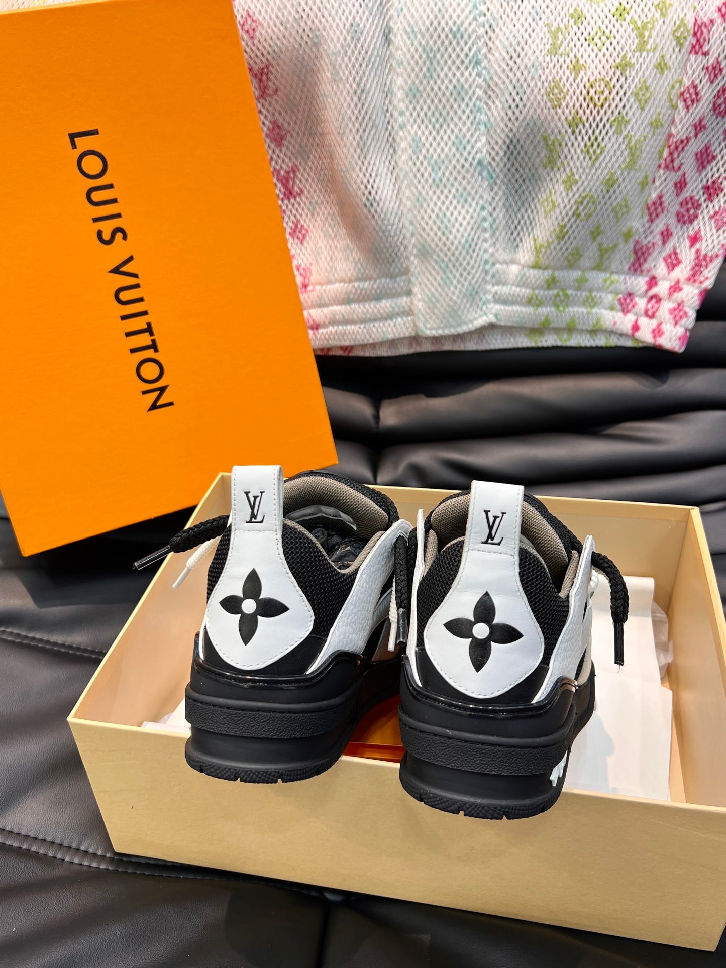 Louis Vuitton LV Skate Negru Alb - prezentare produs