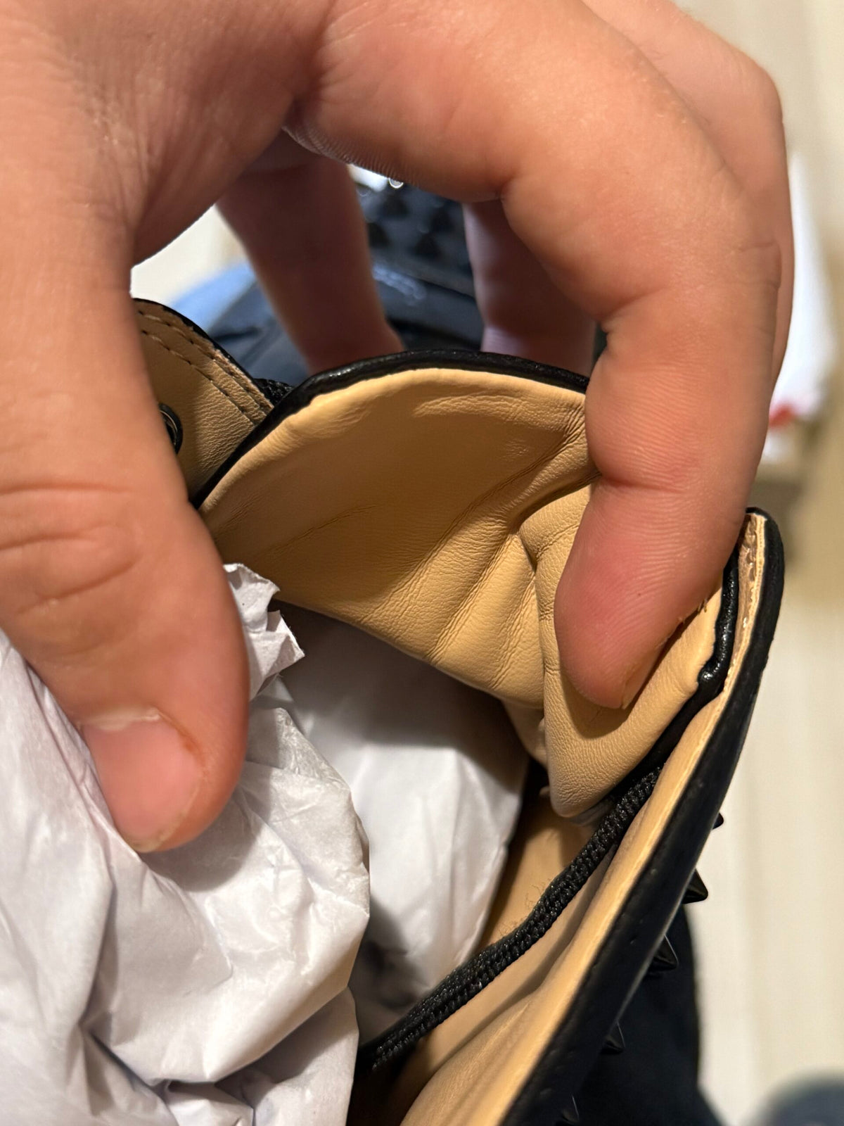 Christian Louboutin Marime - prezentare produs