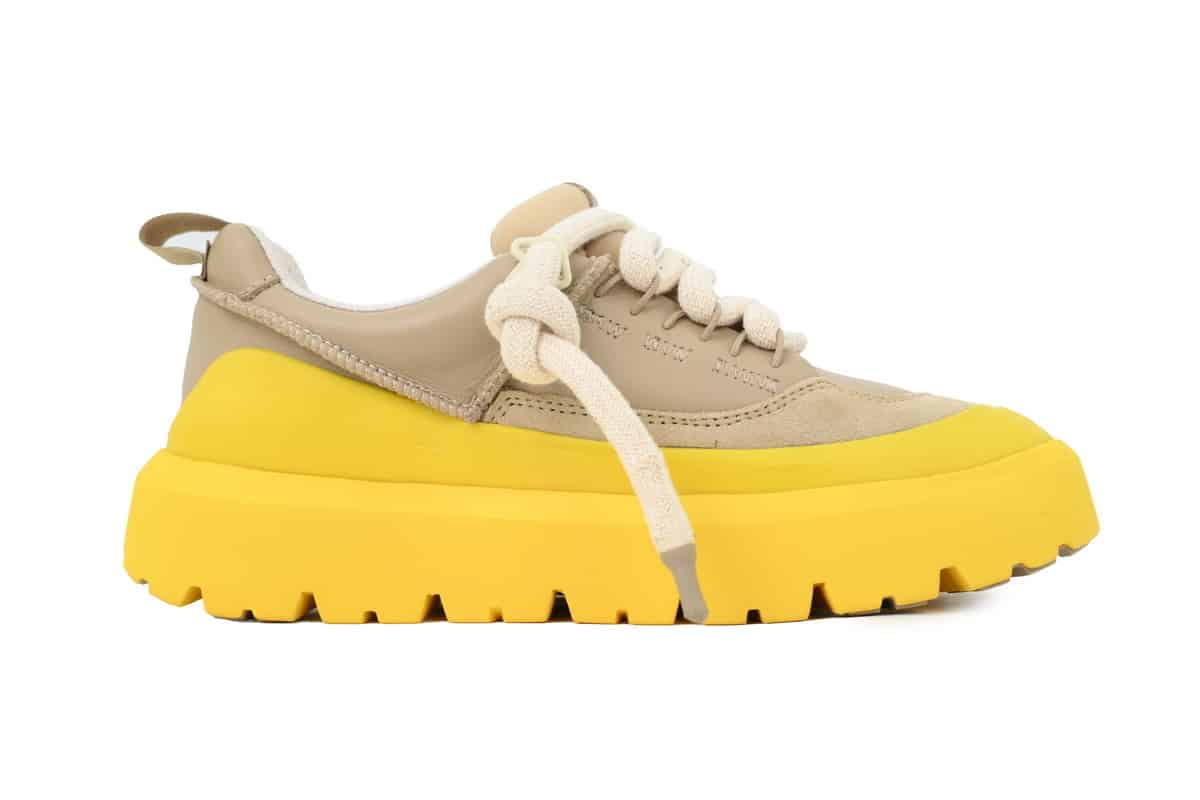 UGG Clasic Hybrid - prezentare produs