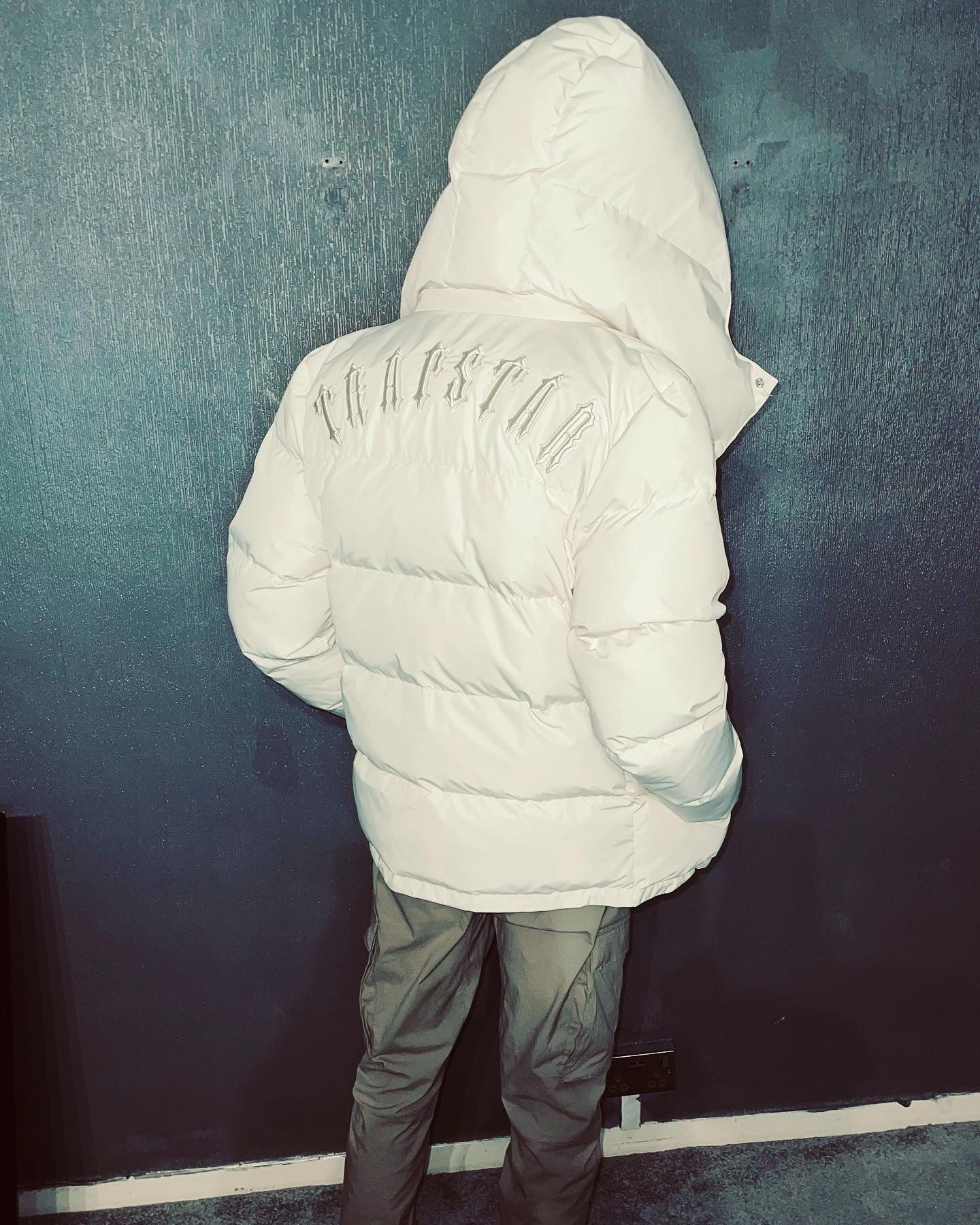 Trapstar Puffer Geacă Crem - prezentare produs