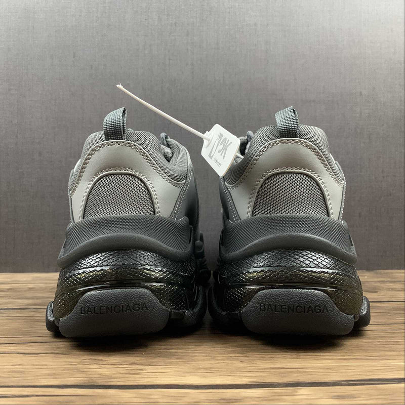 Balenciaga Triple S Gri Negru Sole - prezentare produs