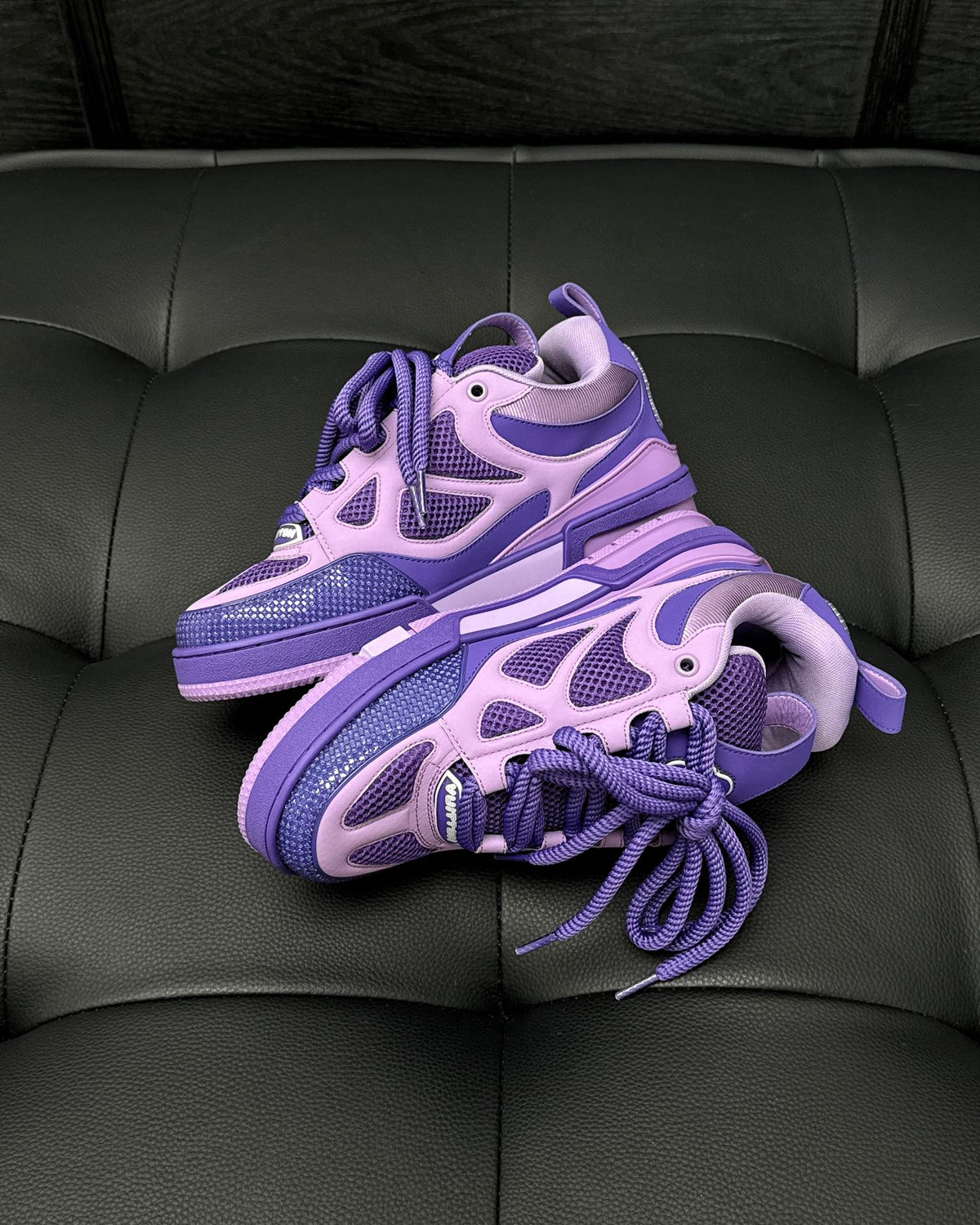 Louis Vuitton LV Skate Violet - prezentare produs
