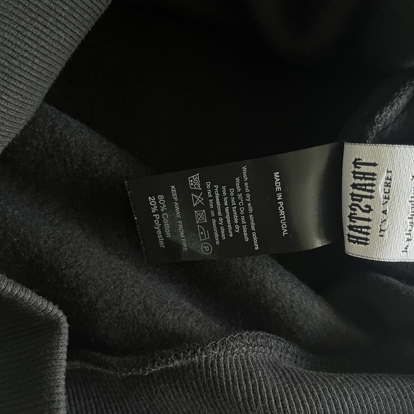 Trapstar Trening Chenille Negru Out - prezentare produs