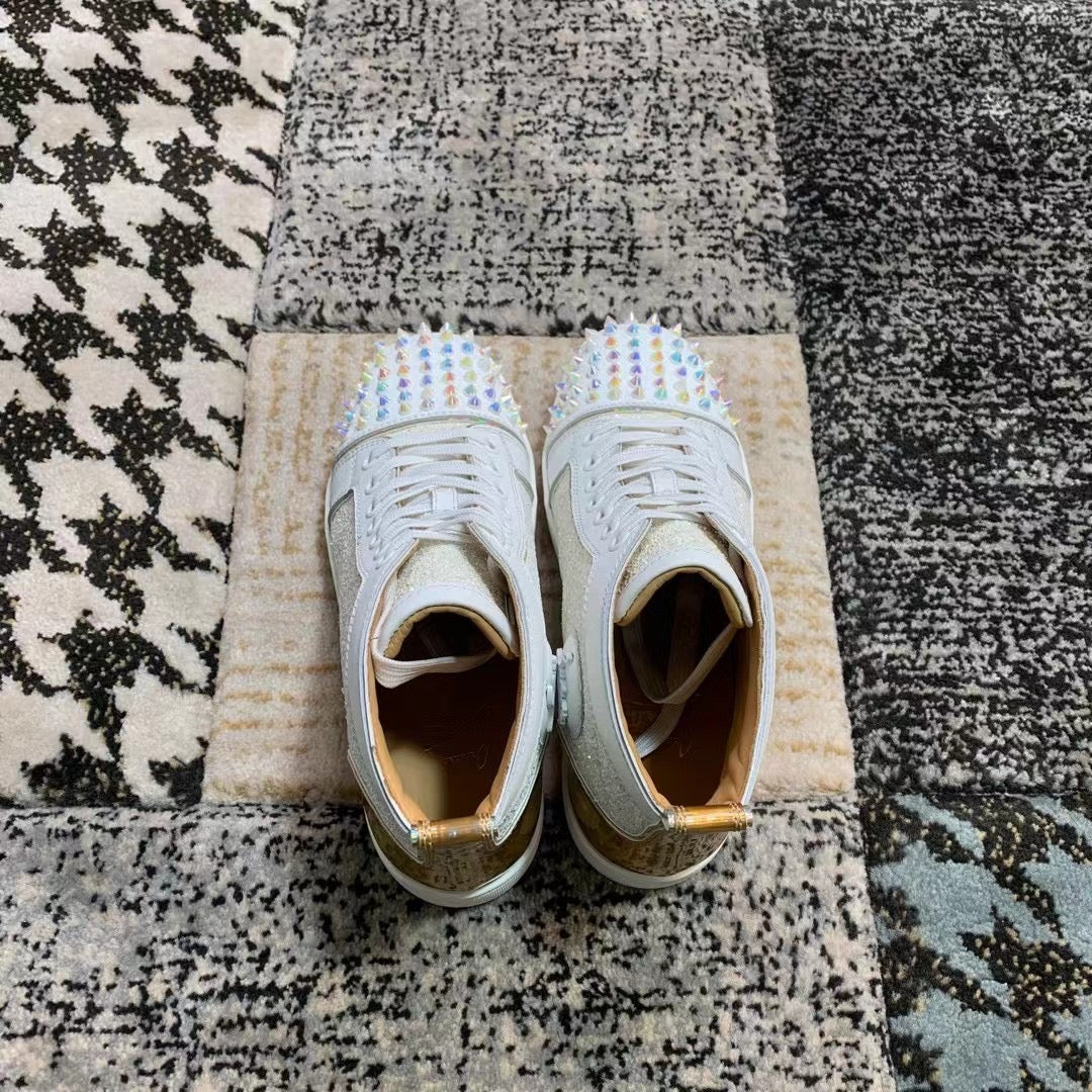 Christian Louboutin Alb Diamonds Spikes High - prezentare produs