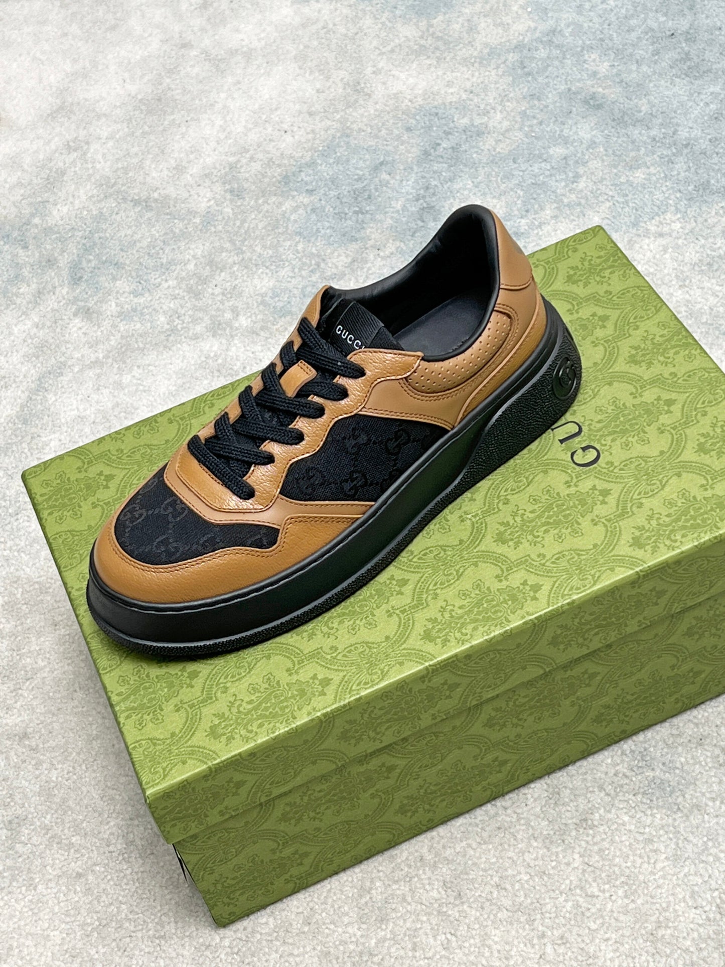 Gucci Screener - prezentare produs