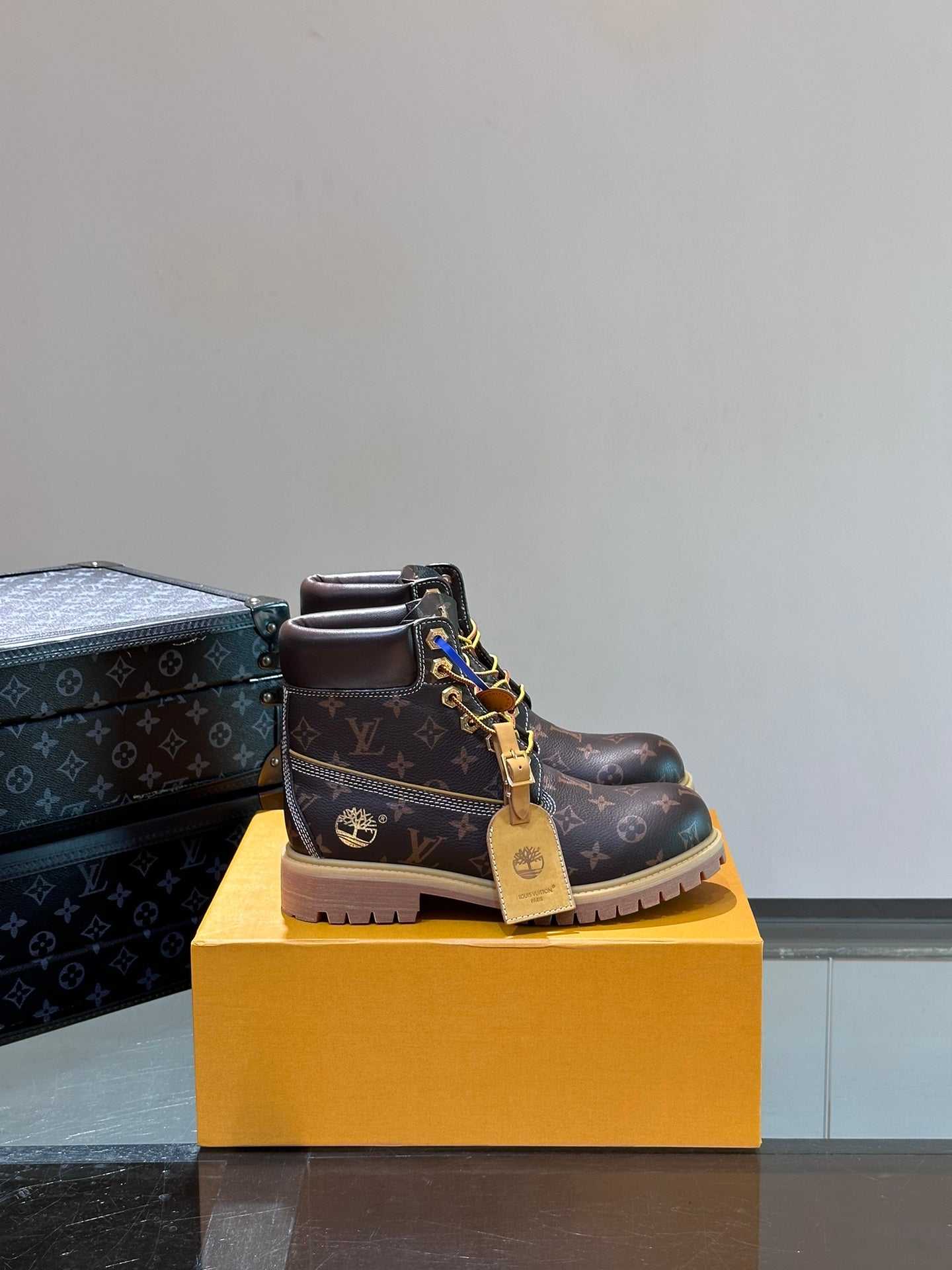 Louis Vuitton LV X Timberland Ghete Închis Maro Piele - prezentare produs