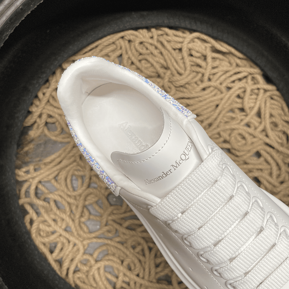 Alexander McQueen Rainbow - prezentare produs