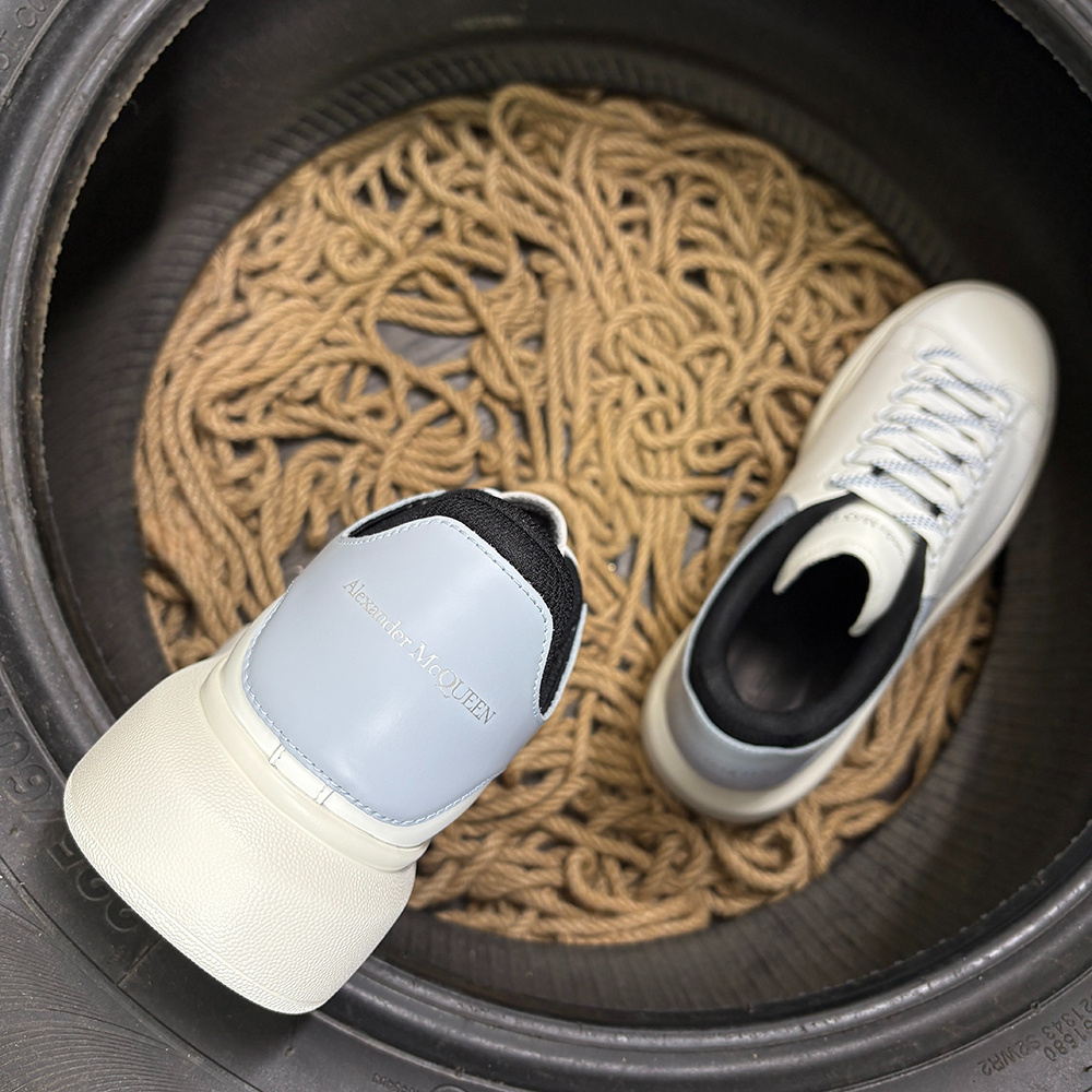 Alexander McQueen Alb Baby Albastru - prezentare produs