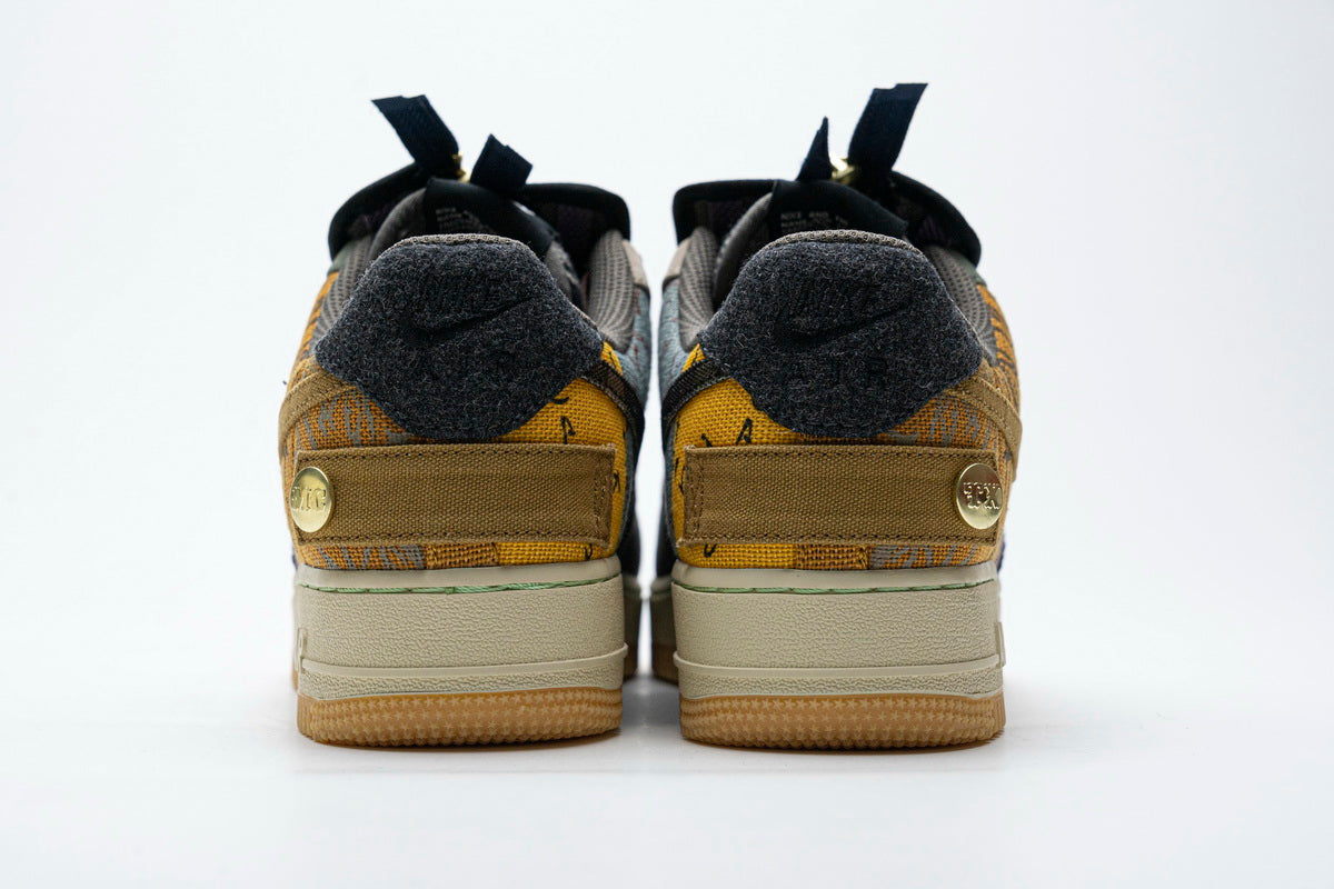 Nike Air Force X Travis Scott Cactus Jack - prezentare produs