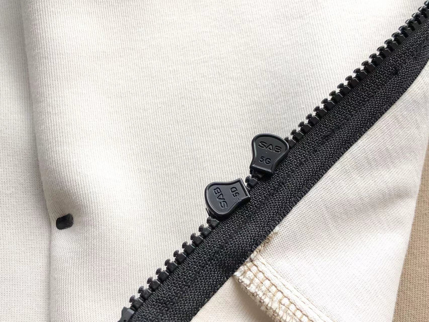 Nike Tech Fleece Crem Alb Fleece - prezentare produs