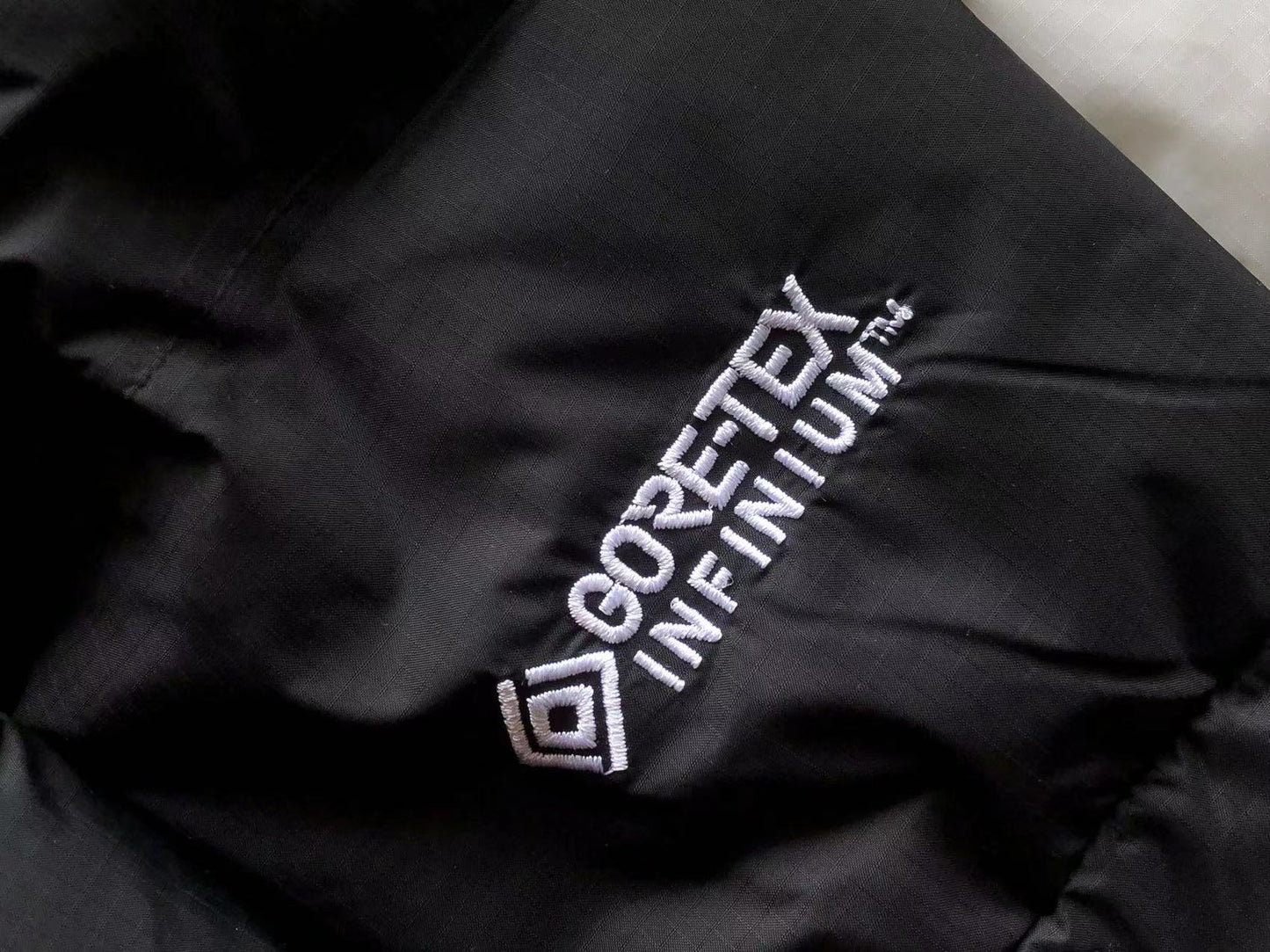 The North Face Summit Ediție Gore Tex Infinium - prezentare produs
