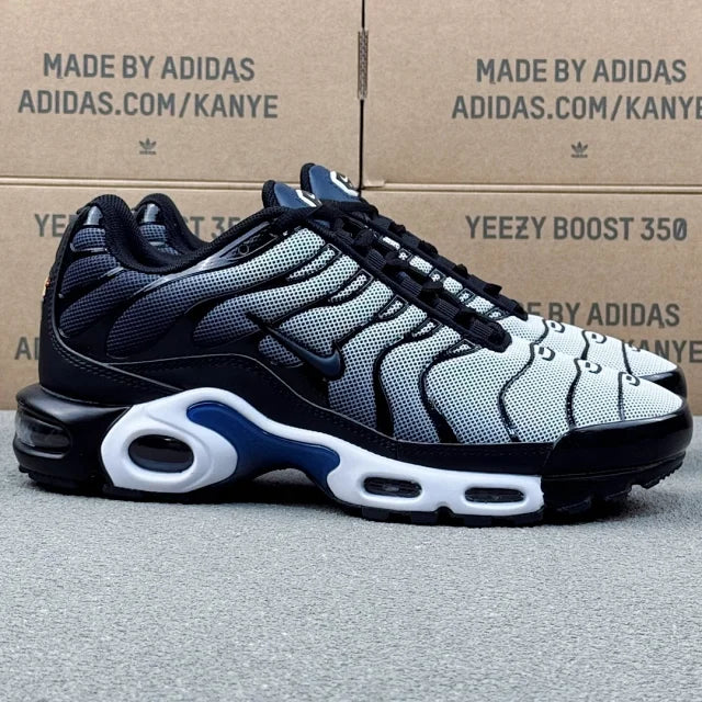Nike TN Alb Negru - prezentare produs