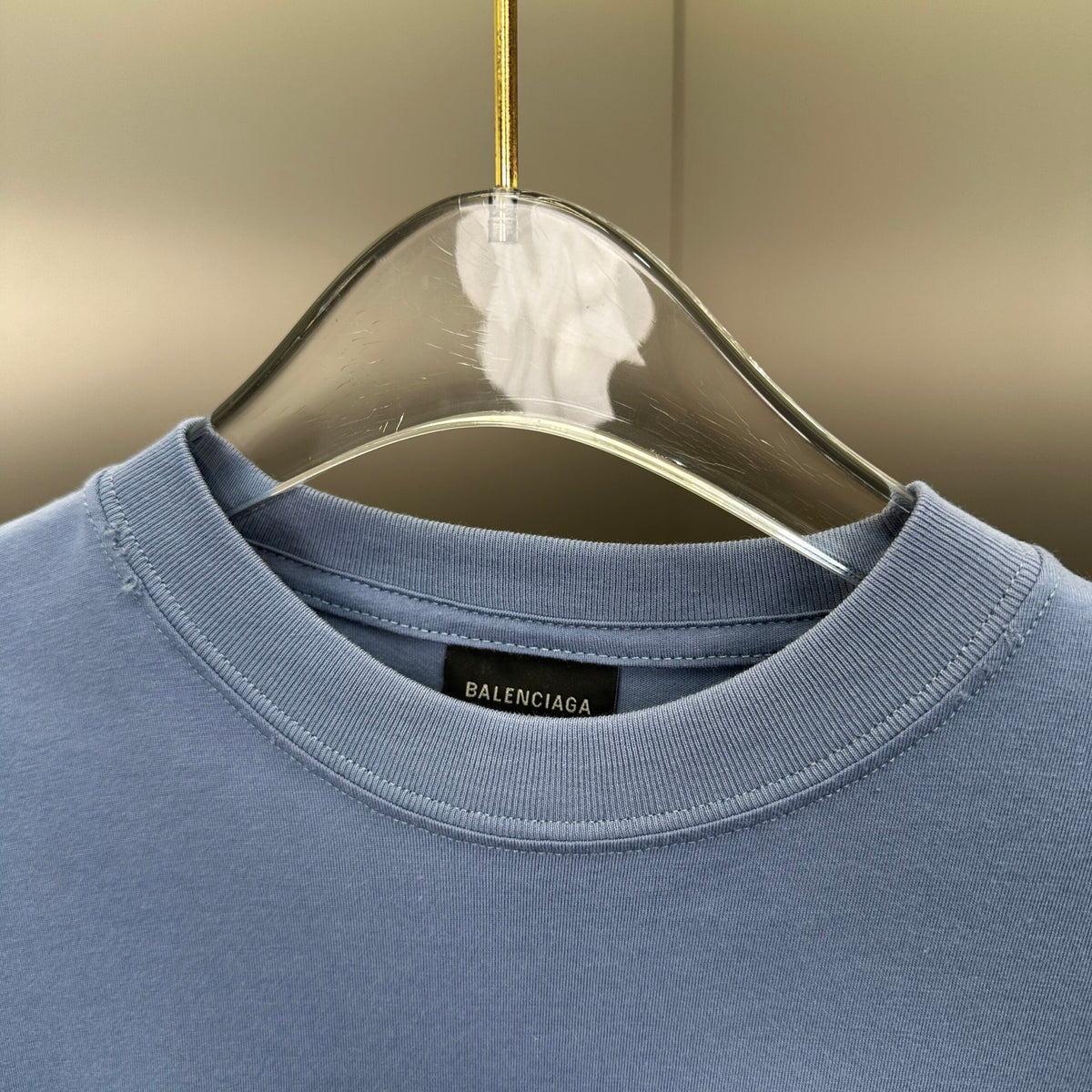 Balenciaga T Cămașă Exclusive - prezentare produs