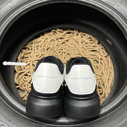Alexander McQueen Negru Alb Pantofi sport - prezentare produs