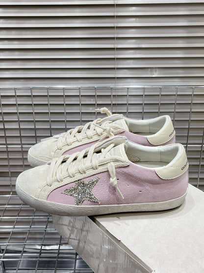 Golden Goose Deluxe G64 - prezentare produs