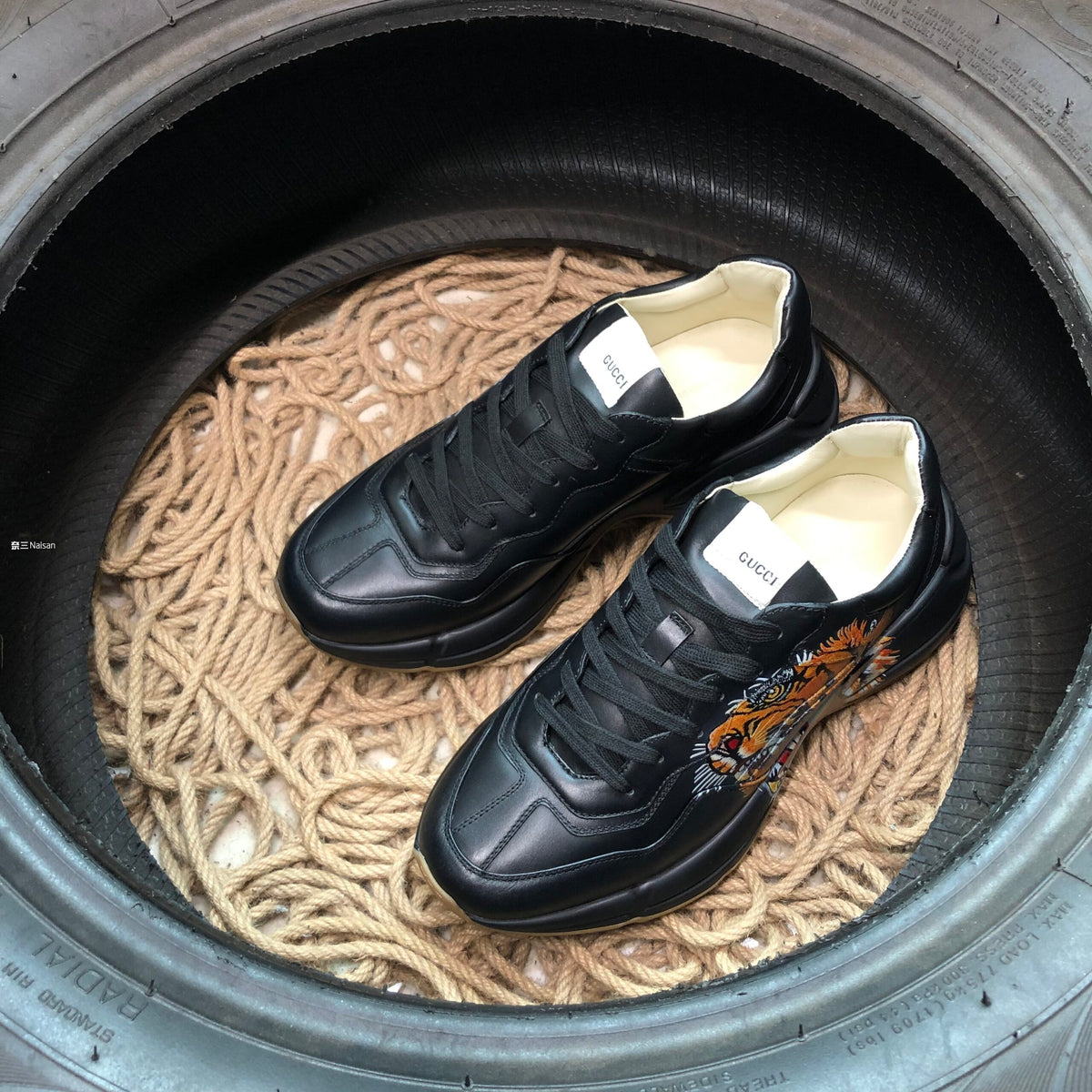 Gucci Rython Negru Tiger Pantofi sport - prezentare produs