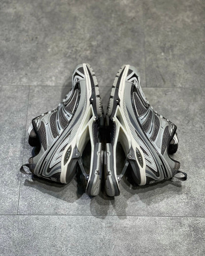 Balenciaga X Pande Gri Pantofi sport - prezentare produs