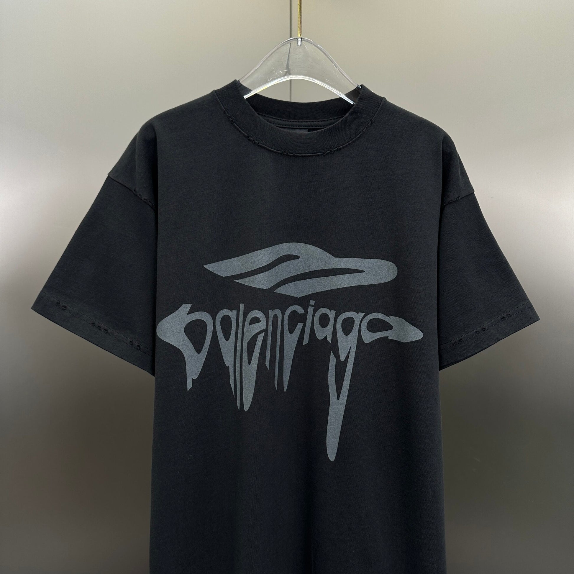 Balenciaga T Cămașă Exclusive - prezentare produs