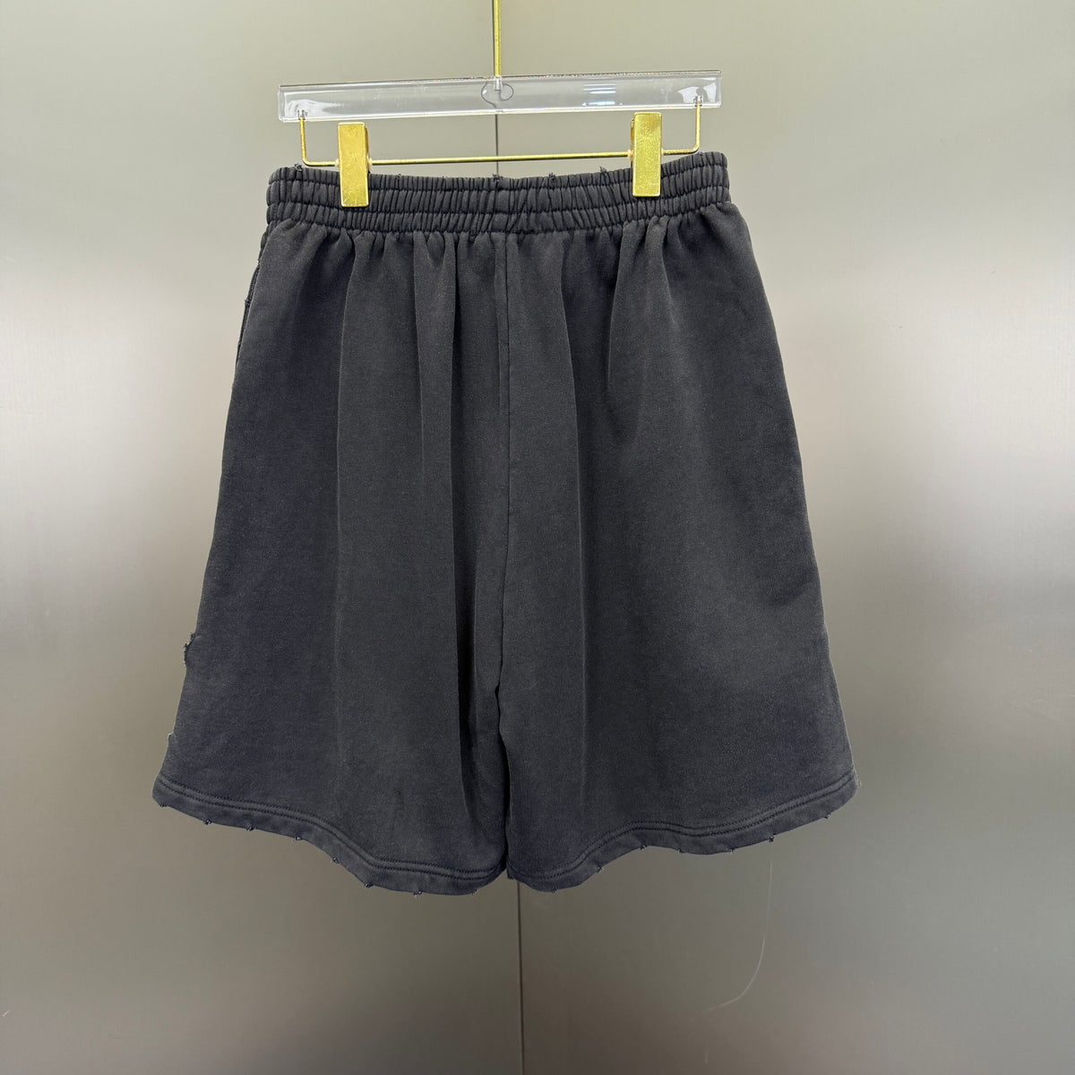 Balenciaga Short Exclusive Clothing - prezentare produs