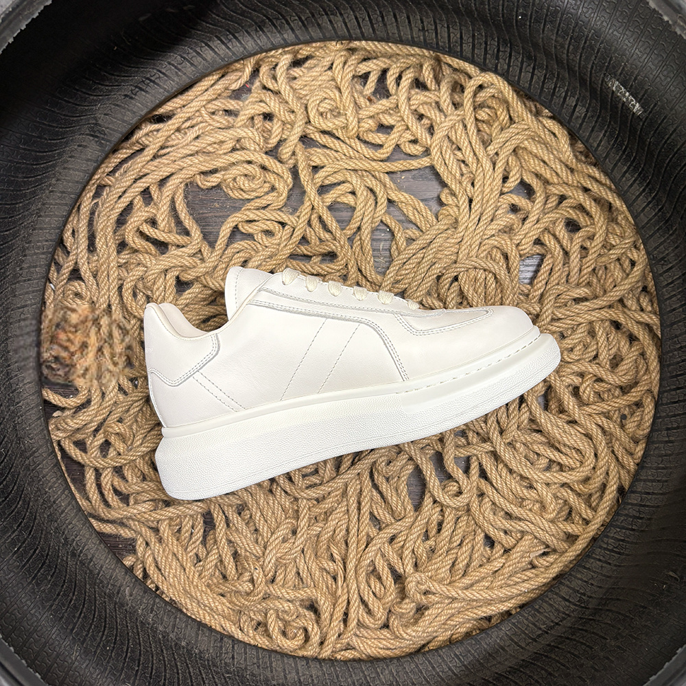 Alexander McQueen Alb Pantofi sport - prezentare produs