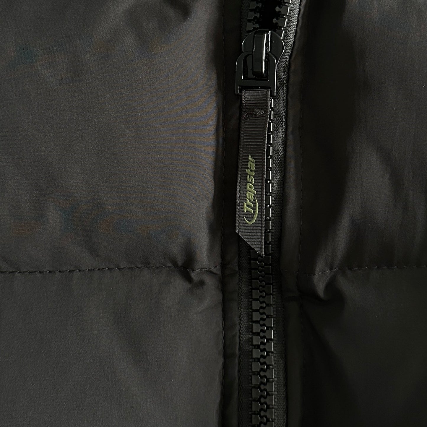 Trapstar Hyperdrive Detachable Hooded Puffer Jackst Fluorescent Verde Label Pantofi sport - prezentare produs