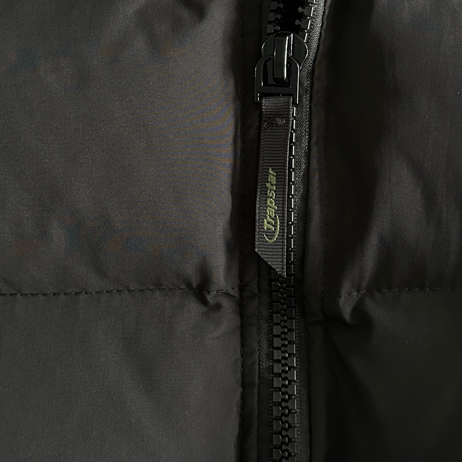 Trapstar Hyperdrive Detachable Hooded Puffer Jackst Fluorescent Verde Label Pantofi sport - prezentare produs