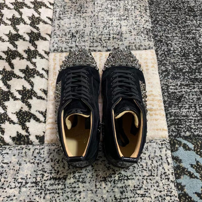Christian Louboutin Negru Velvet Spikes High - prezentare produs